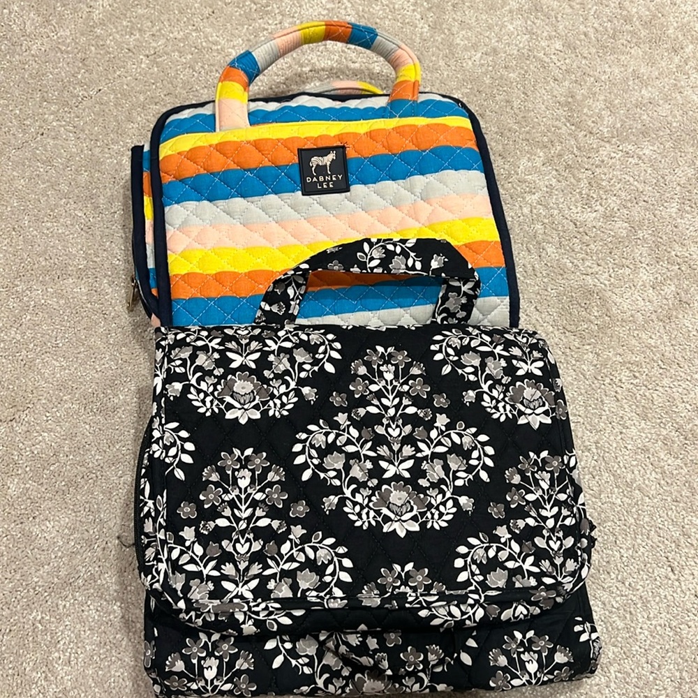 Makeup travel organizers